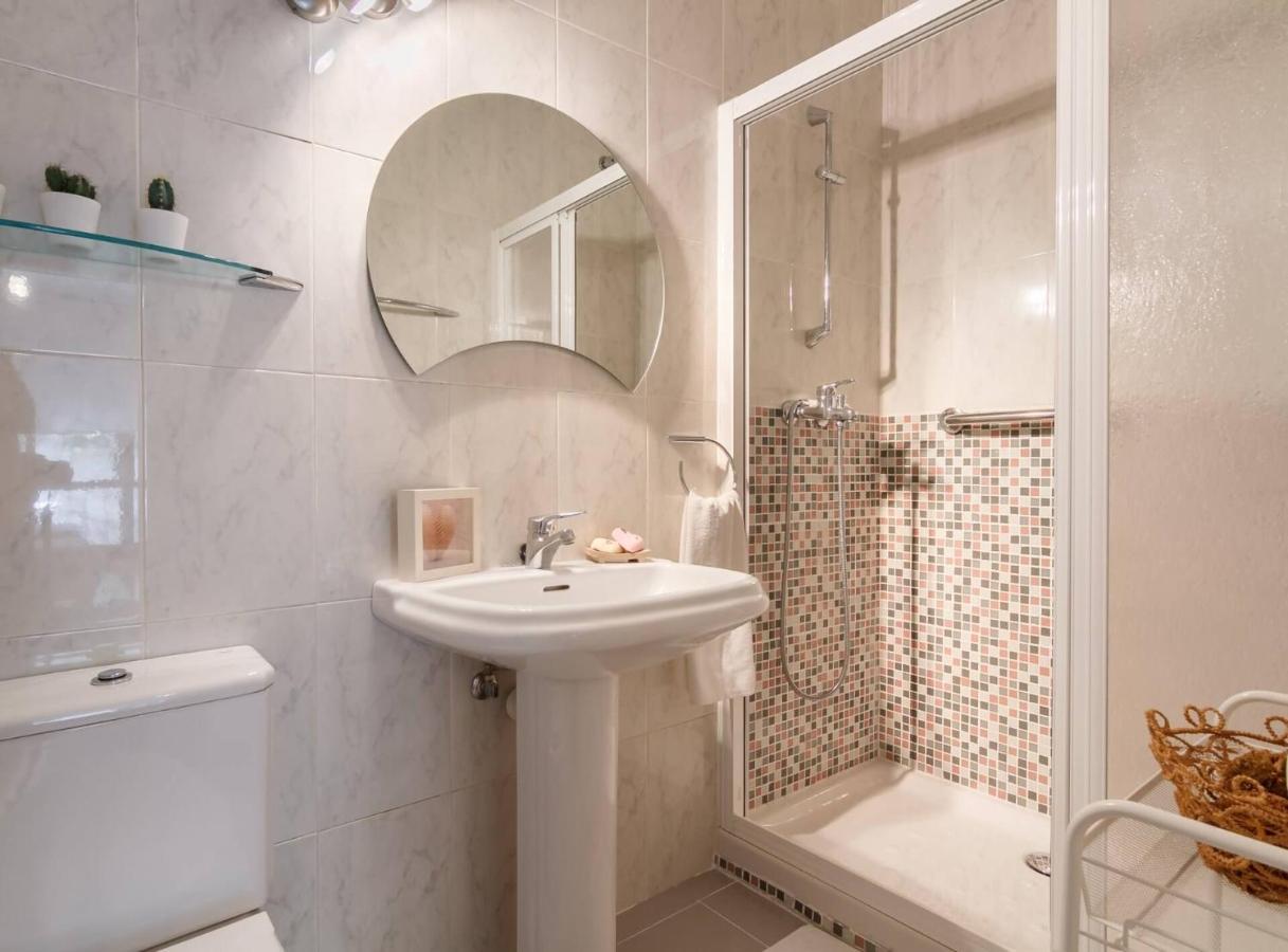 Vivienda Turistica De Prestancia En Castanos, Bilbao Exteriör bild